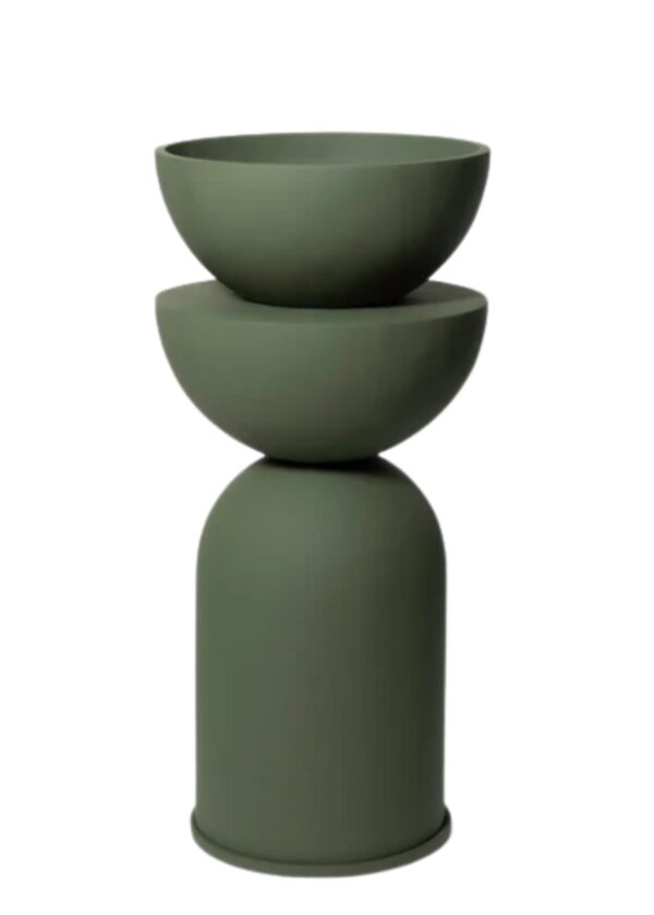 The pillar 02